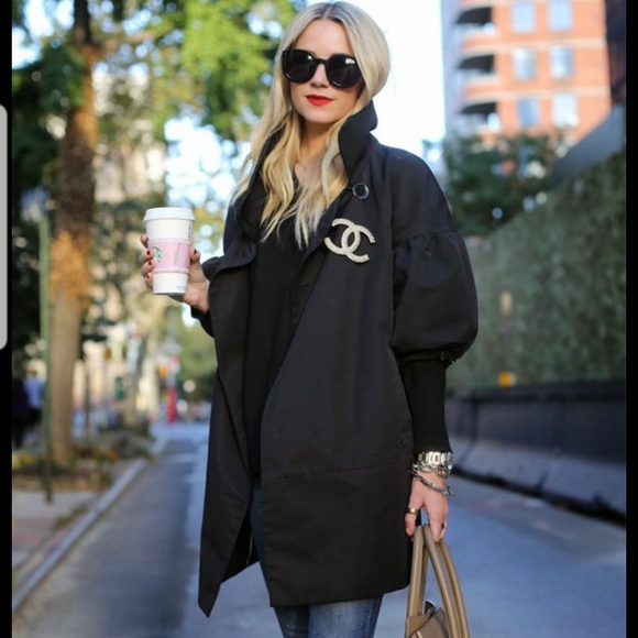 *SOLD* CHANEL Authentic NEW condition Brooch!! - Picture 10 of 12